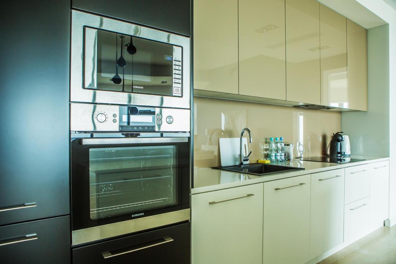 Apartamenty Sky Tower Wroclaw Ngoại thất bức ảnh