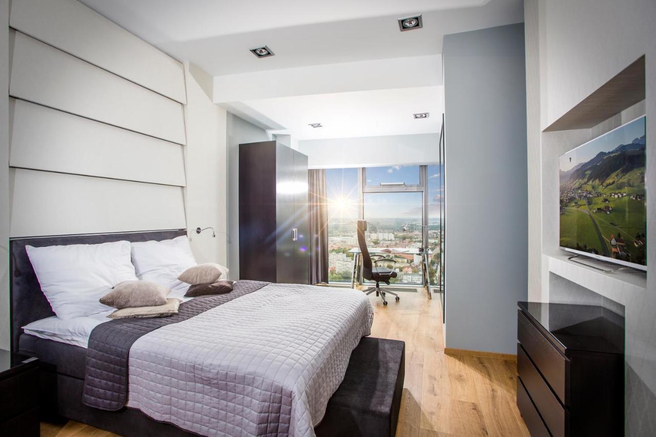 Apartamenty Sky Tower Wroclaw Ngoại thất bức ảnh